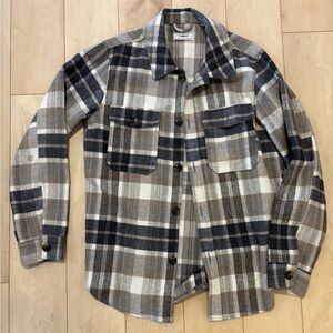 Produkt “shacket” Size S fits larger